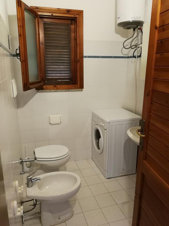Appartamento Trilocale Le Canne 6 Posti Letto Con Giardino San Teodoro  Exterior photo